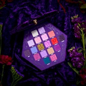 Jeffree Star Blood Lust Eyeshadow Palette